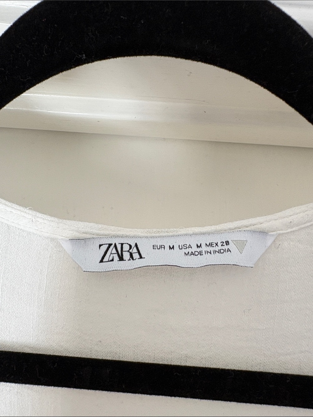 Zara White Eyelet Maxi Dress - Picture 2 of 5